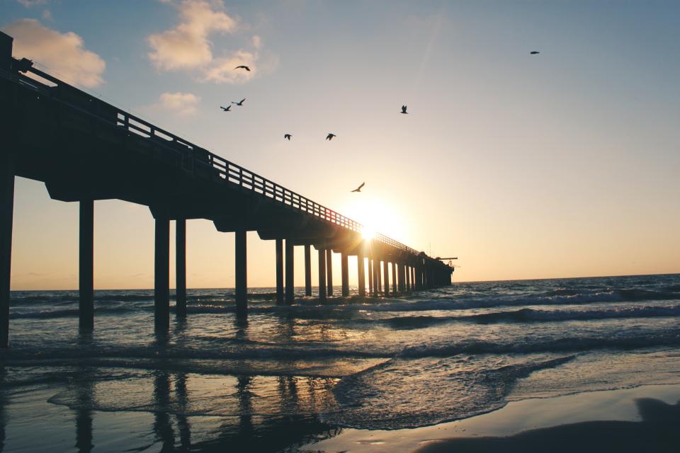 dock_sun_set