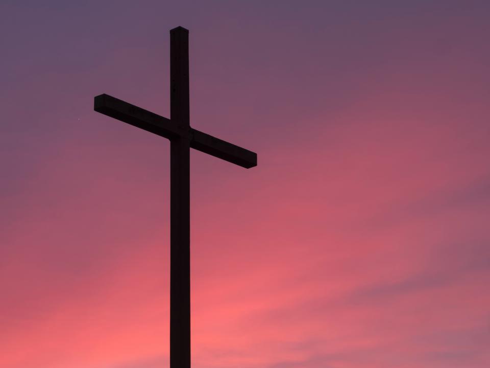 cross-dark_ump5pzmrvf