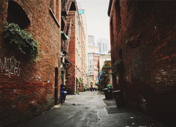 alley_resized_0_0