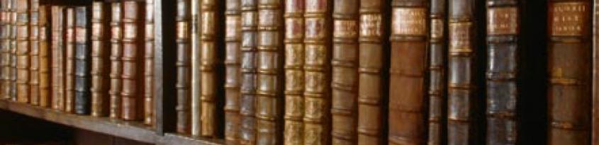 old-books-on-shelf_37