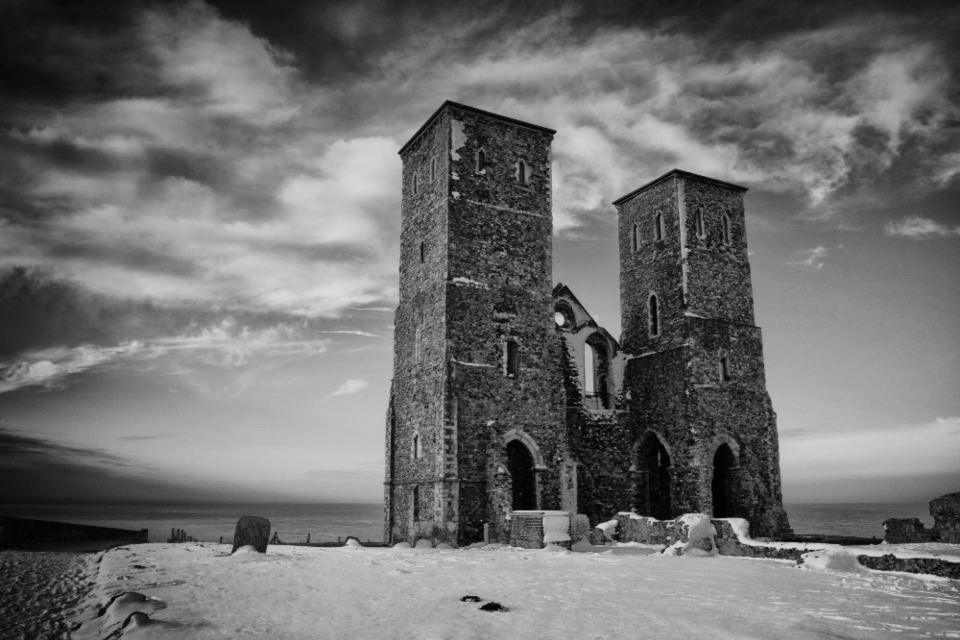 reculver_towers-winter_wfjgml9fij