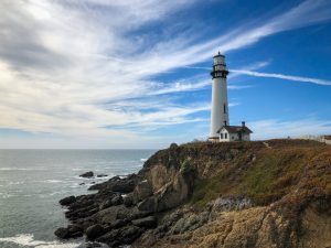 lighthouse-sky_w1vj3etelq